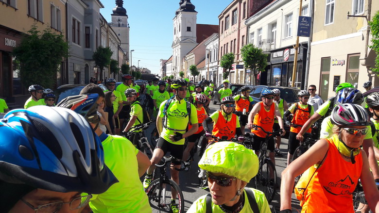 Minister zdravotníctva Tomáš Drucker podporil na bicykli pacientov so sklerózou multiplex