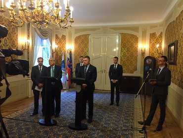 Minister zdravotníctva Tomáš Drucker na prijatí generálneho tajomníka OECD Angela Gurríu u premiéra Roberta Fica