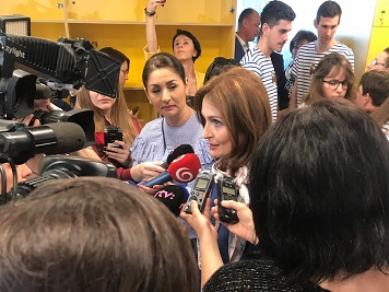 Ministerka zdravotníctva Andrea Kalavská na otvorení zrekonštruovaného oddelenia Kliniky hematológie a onkológie v NÚDCH