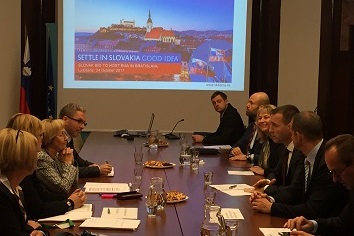 Minister zdravotníctva Tomáš Drucker so slovinskou ministerkou zdravotníctva Milojkou Kolar Celarc