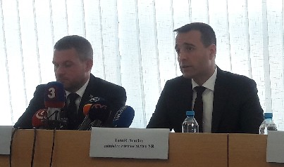 Minister zdravotníctva Tomáš Drucker a podpredseda vlády pre investície a informatizáciu Peter Pellegrini informovali o výzve na modernizáciu nemocníc