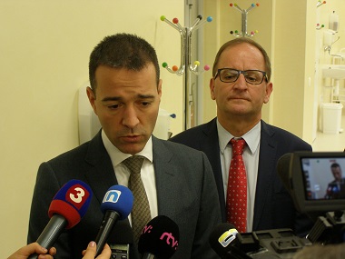 Minister zdravotníctva Tomáš Drucker na otvorení zrekonštruovaného pracoviska ambulantnej chemoterapie vo Fakultnej nemocnici Nitra