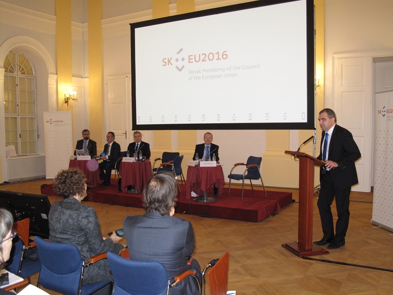 Konferenciu SK PRES dňa 20.9.2016 otvoril a viedol generálny riaditeľ Sekcie liekovej politiky MZ SR Boris Bánovský