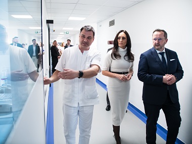 Ministerka zdravotníctva Zuzana Dolinková na otvorení novovybudovanej JIS Neurologickej kliniky FNsP Nové Zámky