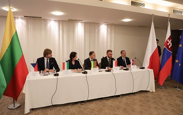 Štátny tajomník MZ SR Stanislav Špánik na stretnutí ministrov zdravotníctva V4 a Litvy vo Varšave