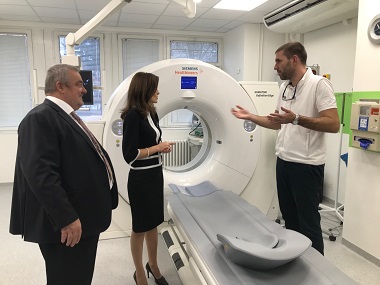 Ministerka zdravotníctva Andrea Kalavská na uvedení nového CT-prístroja vo Fakultnej nemocnici Trnava