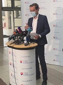  Minister zdravotníctva Marek Krajčí po rokovaní Pandemickej komisie