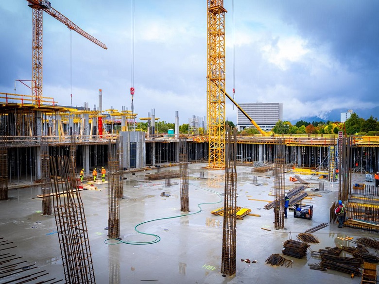 Minister zdravotníctva Kamil Šaško na kontrolnom dni na stavbe novej univerzitnej nemocnice Martine