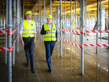 Minister zdravotníctva Kamil Šaško na kontrolnom dni na stavbe novej univerzitnej nemocnice Martine