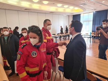 Štátny tajomník MZ SR Peter Stachura poďakoval lekárom a sestrám z Rumunska za pomoc našim pacientom