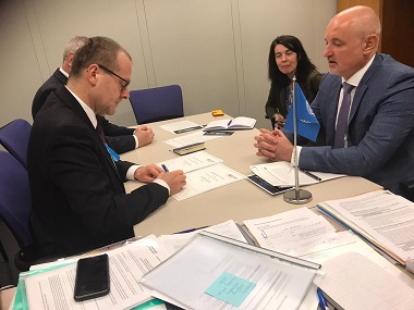 Generálny riaditeľ Sekcie zdravia MZ SR Miroslav Bdžoch v Ženeve s novým regionálnym riaditeľom WHO EURO Hansom Klugem Generálny riaditeľ Sekcie zdravia MZ SR Miroslav Bdžoch v Ženeve s novým regionálnym riaditeľom WHO EURO Hansom Klugem