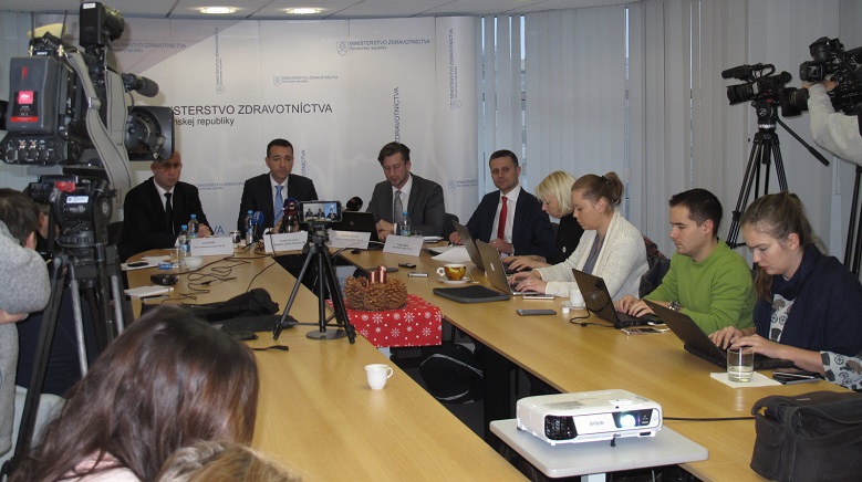 Minister zdravotníctva Tomáš Drucker informuje o výsledkoch centrálneho obstarávania na CT prístroje